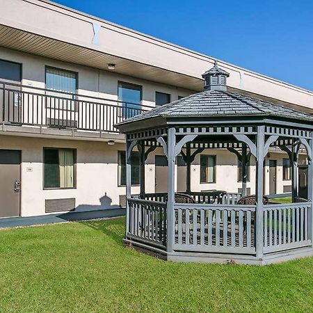 Rodeway Inn Rohrerstown Exterior foto